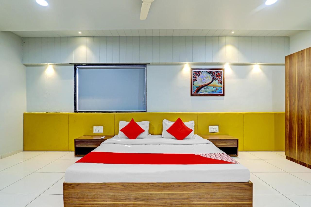 Oyo 70752 Viram House Ξενοδοχείο Gorwa Εξωτερικό φωτογραφία