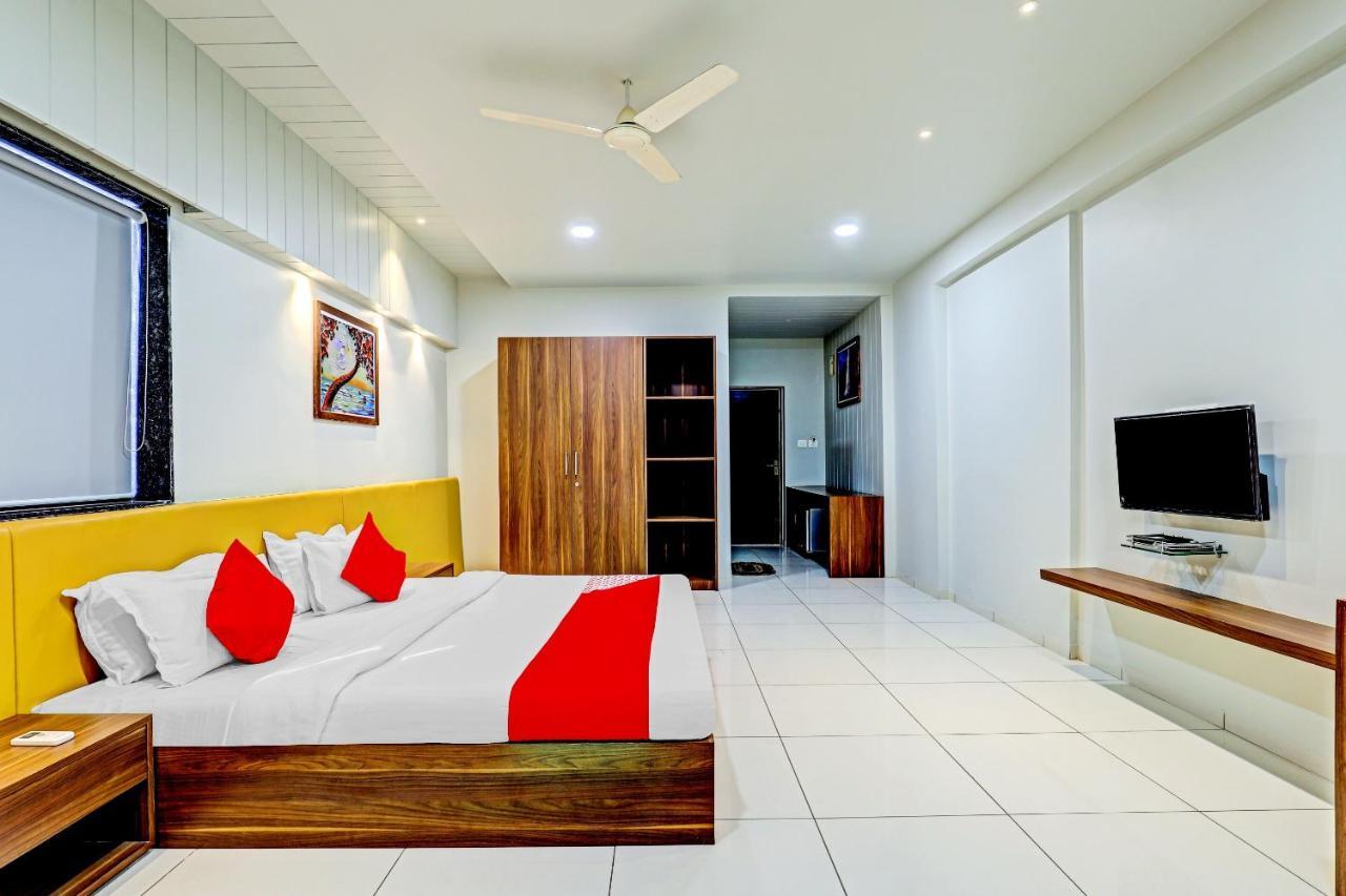 Oyo 70752 Viram House Ξενοδοχείο Gorwa Εξωτερικό φωτογραφία