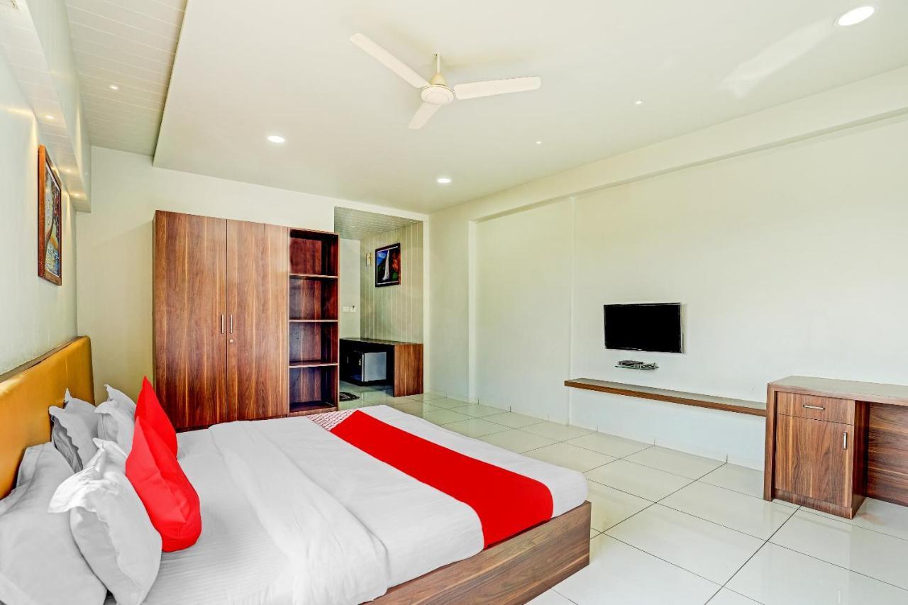 Oyo 70752 Viram House Ξενοδοχείο Gorwa Εξωτερικό φωτογραφία